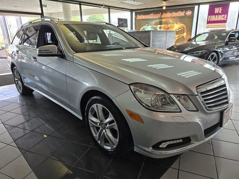 Used 2011 Mercedes-Benz E 350 4MATIC Wagon image 4