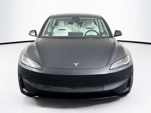 Used 2024 Tesla Model 3 Performance image 4