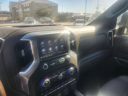 Used 2023 Jeep Grand Cherokee Limited w/ Black Appearance Package image 15