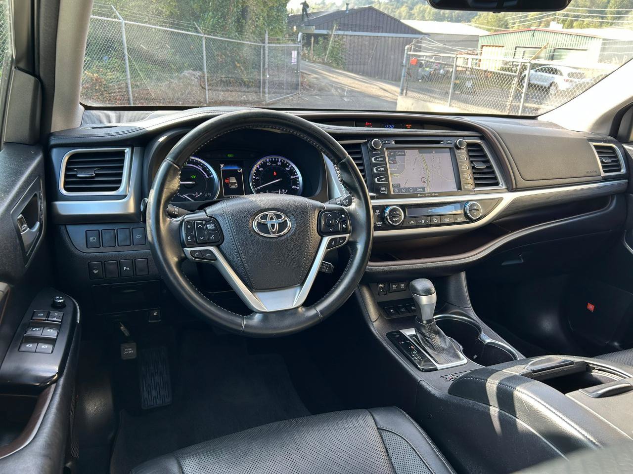 Used 2018 Toyota Highlander Limited AWD/4WD image 15