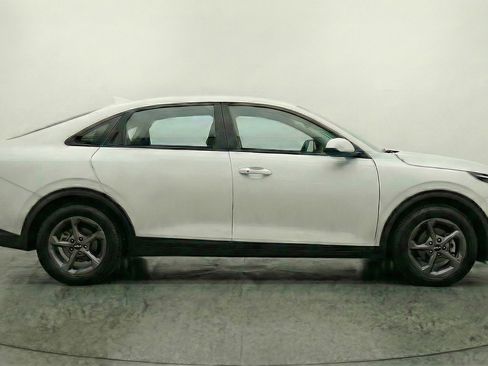 Used 2025 Kia K4 LXS FWD image 11