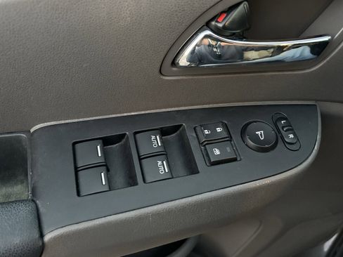 Used 2014 Honda Odyssey EX image 9