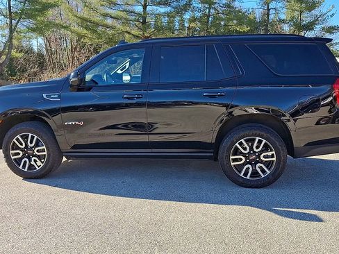 Used 2023 GMC Yukon AT4 image 6
