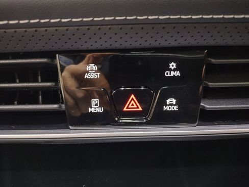 New 2026 Volkswagen Atlas Cross Sport SEL R-Line image 34