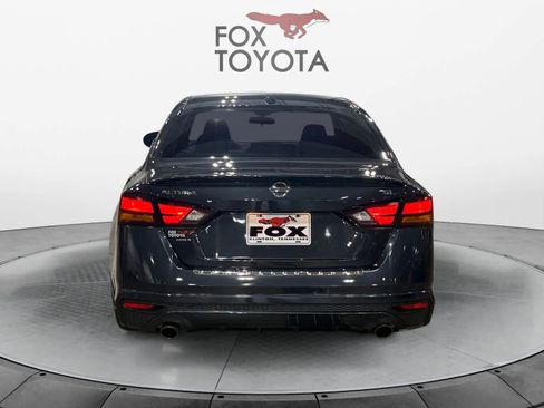 Used 2021 Nissan Altima 2.5 SL FWD image 5