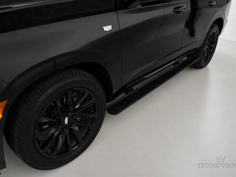Used 2025 Cadillac Escalade Sport w/ Touring Package AWD/4WD image 39