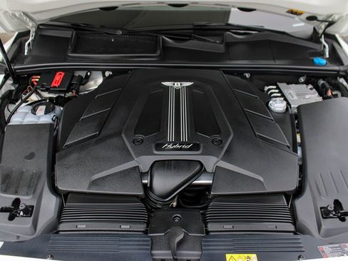 Used 2020 Bentley Bentayga Plug-In Hybrid AWD/4WD image 36