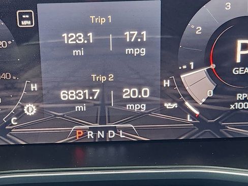 Certified 2025 GMC Canyon Elevation w/ Convenience Package image 24