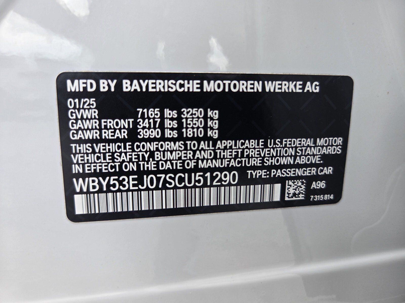 Certified 2025 BMW i7 xDrive60 AWD/4WD image 19