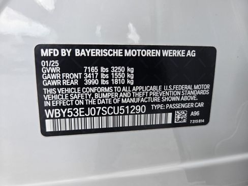 Certified 2025 BMW i7 xDrive60 AWD/4WD image 19