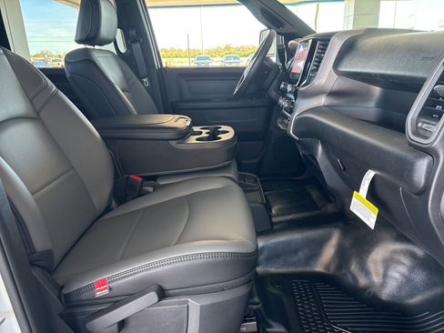 New 2026 RAM 2500 Tradesman w/ Chrome Appearance Group image 25