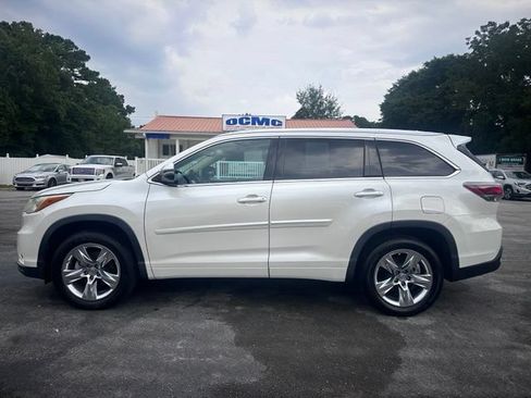 Used 2014 Toyota Highlander Limited Platinum FWD image 4