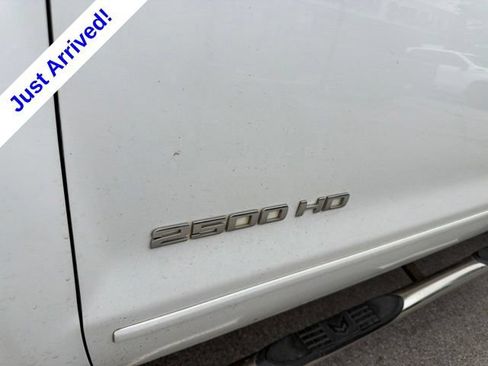 Used 2019 Chevrolet Silverado 2500 LT AWD/4WD image 11