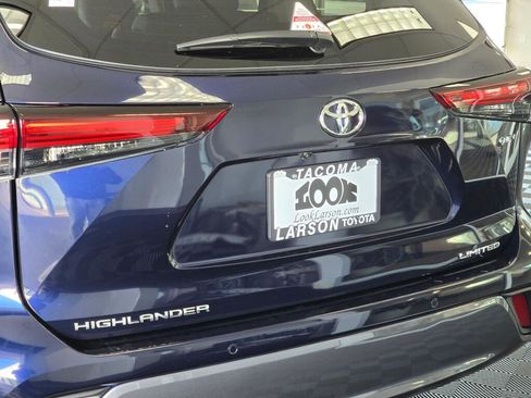 New 2026 Toyota Highlander Limited image 12