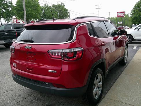 Used 2020 Jeep Compass Latitude AWD/4WD image 5