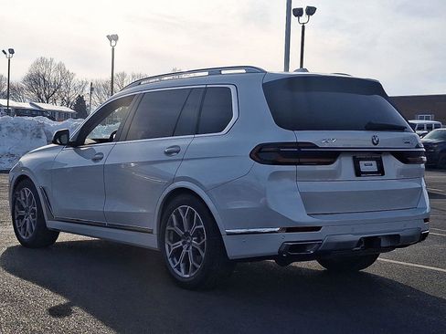 Used 2023 BMW X7 xDrive40i image 4