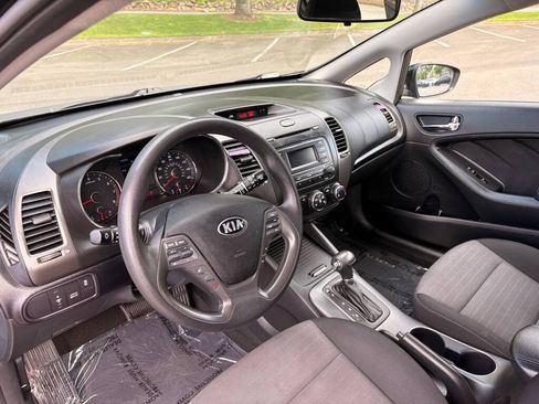 Used 2016 Kia Forte LX FWD image 10