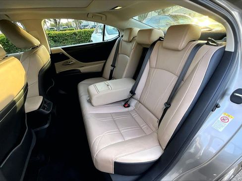 Used 2019 Lexus ES 350 w/ Luxury Package image 20