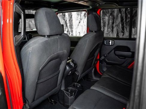 Used 2023 Jeep Wrangler Unlimited Sport image 13