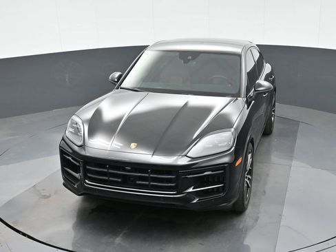 Certified 2024 Porsche Cayenne Coupe AWD/4WD image 33