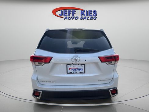 Used 2018 Toyota Highlander Limited AWD/4WD image 6