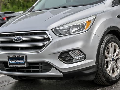 Used 2017 Ford Escape SE w/ SE Cold Weather Package FWD image 6