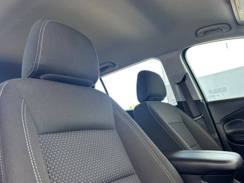 Used 2024 GMC Terrain SLE FWD image 21