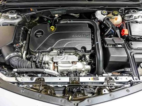 Certified 2023 Chevrolet Malibu LT FWD image 32