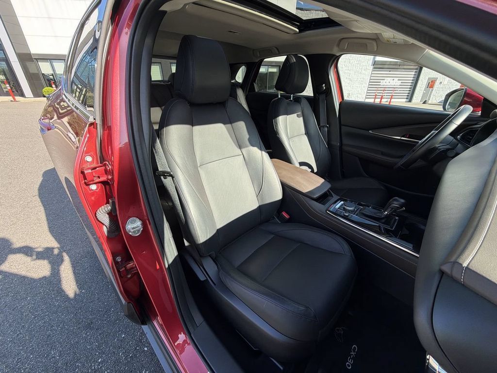 Used 2023 MAZDA CX-30 AWD 2.5 S w/ Premium Package image 25