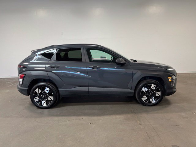 Used 2024 Hyundai Kona SEL AWD/4WD image 2