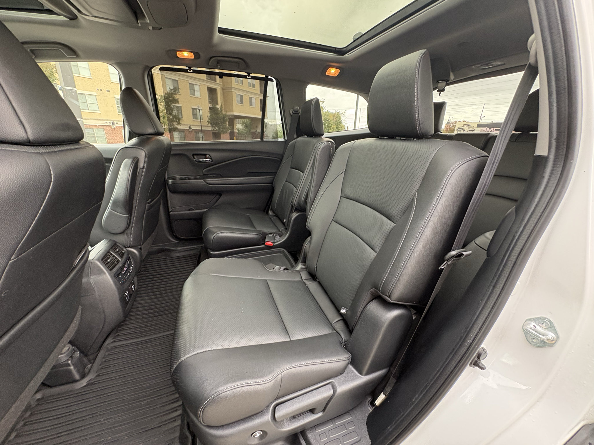 Used 2021 Honda Pilot Elite image 22