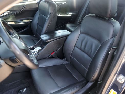 Used 2019 Chevrolet Malibu Premier w/ Sun and Wheel Package image 10