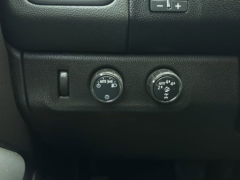 Used 2018 Chevrolet Colorado ZR2 AWD/4WD image 22