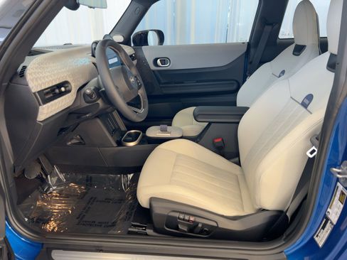 Certified 2025 MINI Cooper S image 5