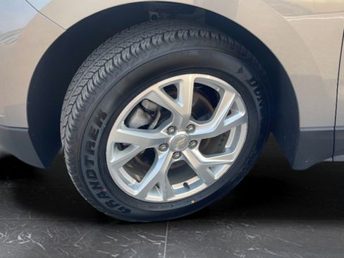 Used 2018 Chevrolet Equinox LT AWD/4WD image 37