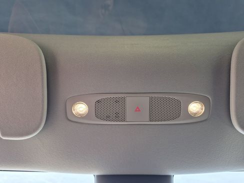 Used 2021 Tesla Model Y Long Range image 21