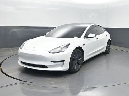 Used 2021 Tesla Model 3 Standard Range Plus RWD image 1