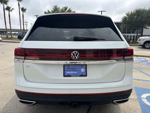 Used 2025 Volkswagen Atlas SE FWD image 6