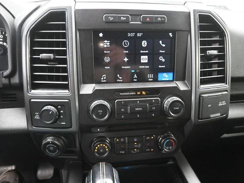 Used 2018 Ford F150 XLT w/ Equipment Group 302A Luxury AWD/4WD image 28