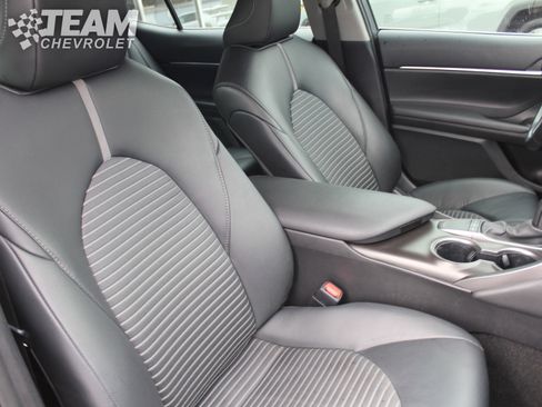 Used 2024 Toyota Camry SE image 27