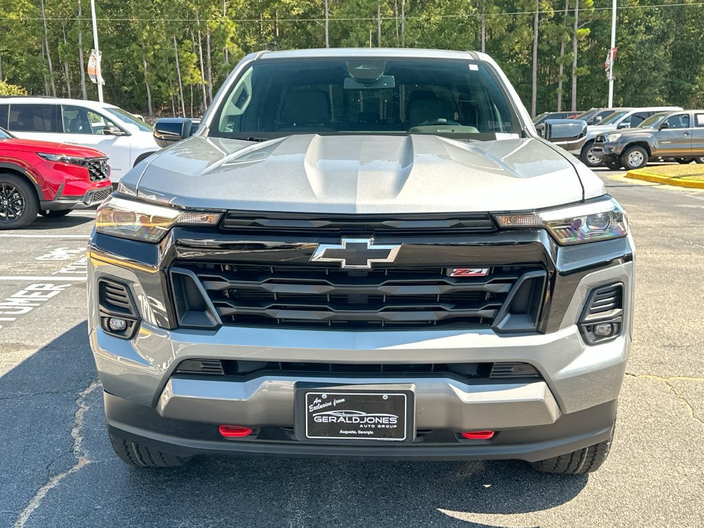Used 2023 Chevrolet Colorado Z71 w/ Z71 Convenience Package 2 AWD/4WD image 5