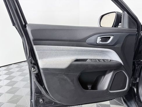 Used 2022 Jeep Compass Latitude image 9