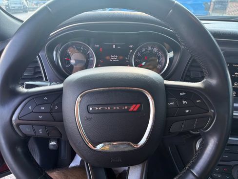 Used 2018 Dodge Challenger SXT RWD image 26