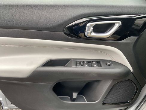 New 2026 Jeep Compass Limited image 15