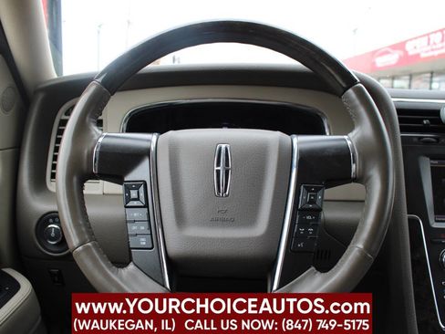 Used 2015 Lincoln Navigator 4WD image 24