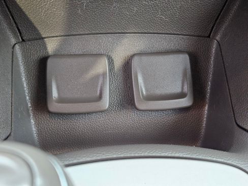 Used 2017 Chevrolet Cruze LS image 25