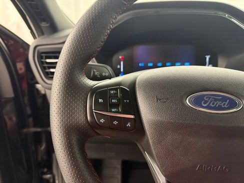 Used 2025 Ford Escape ST-Line AWD/4WD image 13