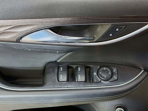 Used 2023 Buick Envision Avenir image 29