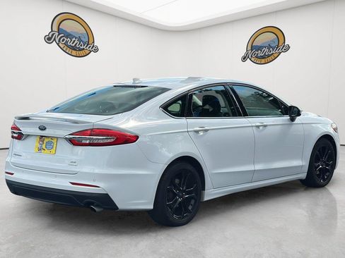 Used 2019 Ford Fusion SE w/ Equipment Group 151A FWD image 5
