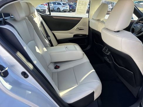 Used 2023 Lexus ES 350 w/ Premium Package image 28